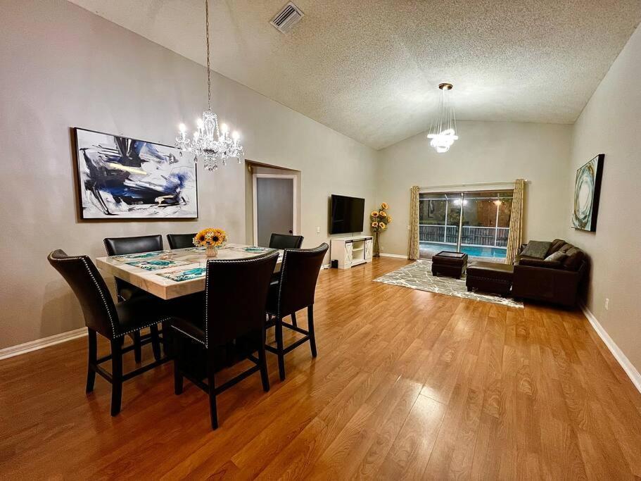Getaway Pool House Tampa